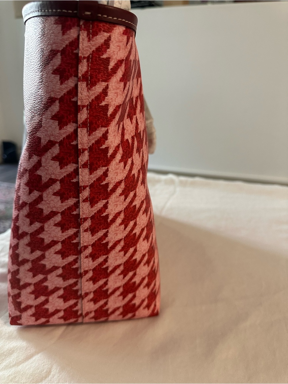 Authentic Coach Red and  Light pink Houndstooth Canvas Large Tote - Picture 3 of 6